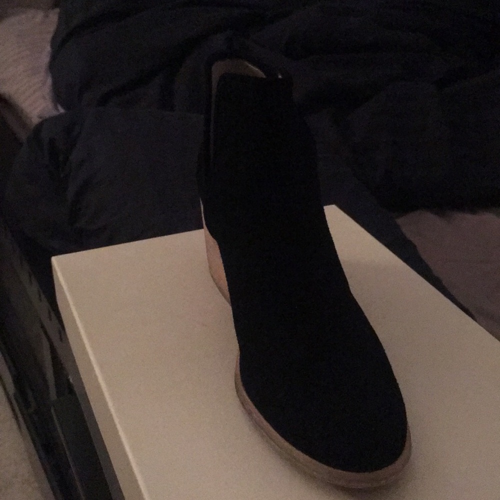 Hinge Suede Short Bootie
